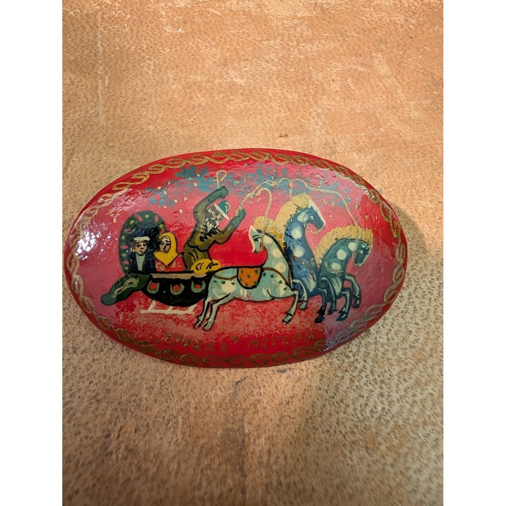 Vintage Russian Lacquer Brooch Hand Painted Troika Sleigh Red Oval 2x1